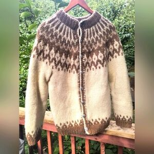 Icelandic wool cardigan